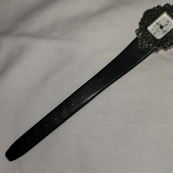 New Gothic Avon Silvertone‎ Marcasite Watch Black Leather Band Goth Romantic - Picture 4 of 10